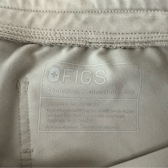 FIGS Jogger Scrub Pants Womens Medium tan Technical Collection  (959) - Picture 6 of 8